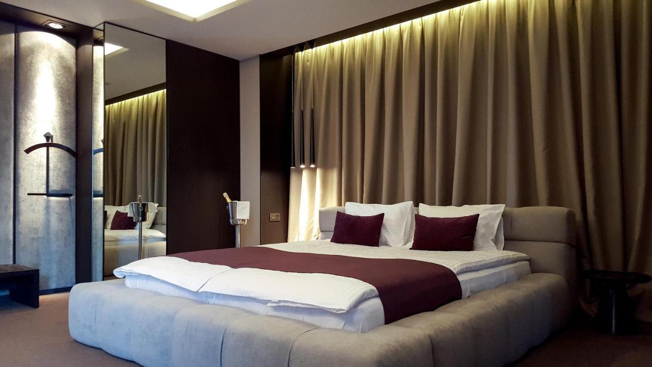 Riverside- Hotel And Mice Τσέρνιγκοφ Εξωτερικό φωτογραφία