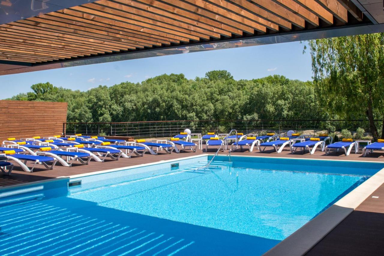 Riverside- Hotel And Mice Τσέρνιγκοφ Εξωτερικό φωτογραφία